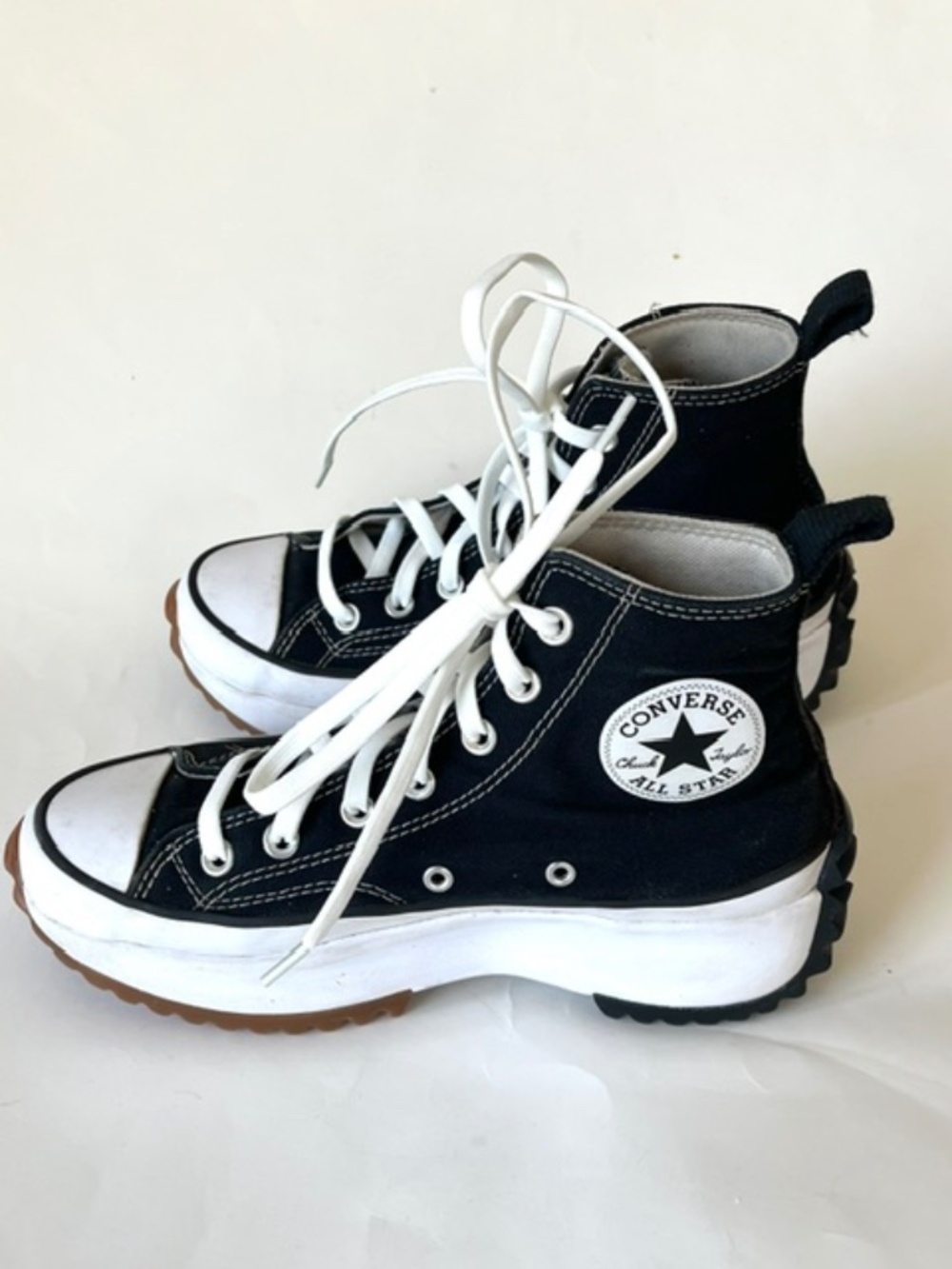 Converse Run Star Hike Platform Sneaker - Black / White / Gum size 7.5